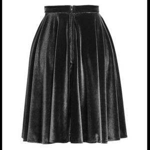 NWT PUG Pinup Couture Velvet Skater Skirt in Black XL Pinup Girl Clothing